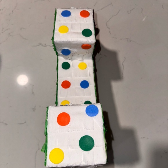 The Very Hungry Caterpillar number 1 piñata - Picture 8 of 11